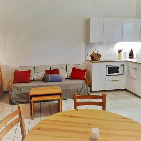 Lumineux A 5 Min Des Plages Et Commerces Avec Balcon, Barbecue Et Parking Inclus - Fr-1-239-608 *