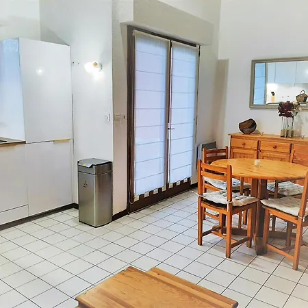 Lumineux A 5 Min Des Plages Et Commerces Avec Balcon, Barbecue Et Parking Inclus - Fr-1-239-608 Apartment